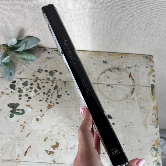 Audrey Hepburn Photo Book - Picture 2 of 6